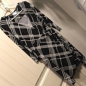 NY&Co wrap style dress. Size XL